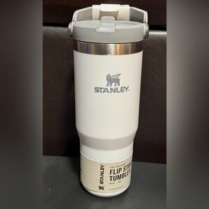Stanley The Iceflow Flip Straw Tumbler 30oz